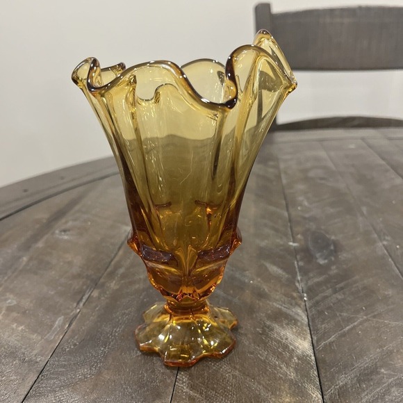 Vintage Fenton Glass‎ Amber CA Valencia Handkerchief 7" Vase #8359 - Picture 2 of 4